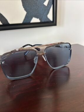 Guess GO00097 Double Bridge Navigator Sunglasses Black Gold